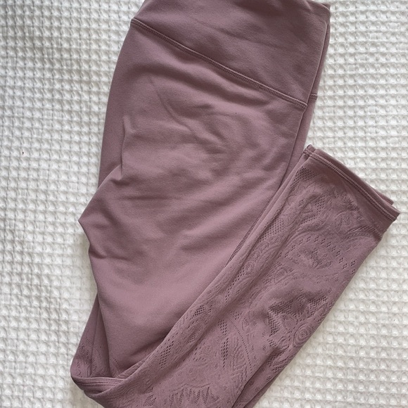Lululemon Pink Zen Reveal Leggings - Picture 6 of 9